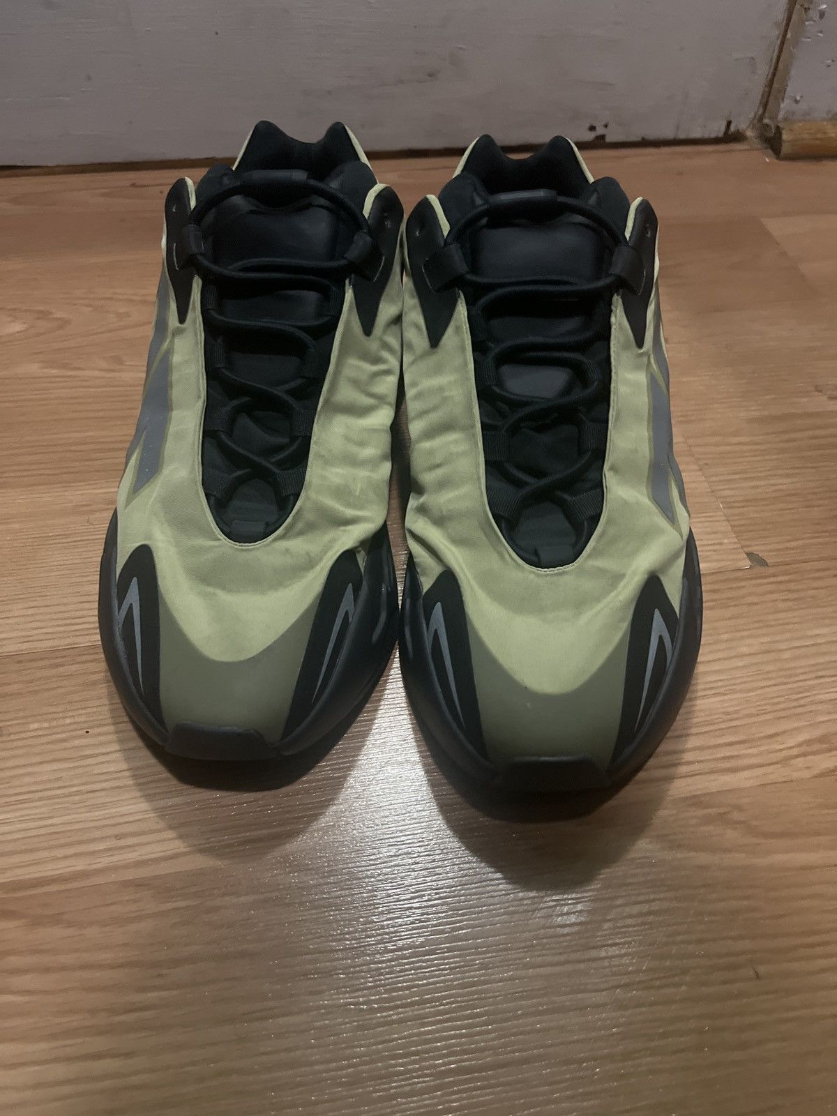 Yeezy Yeezy 700 MVVN Size US 12 / EU 45 - 2 Thumbnail