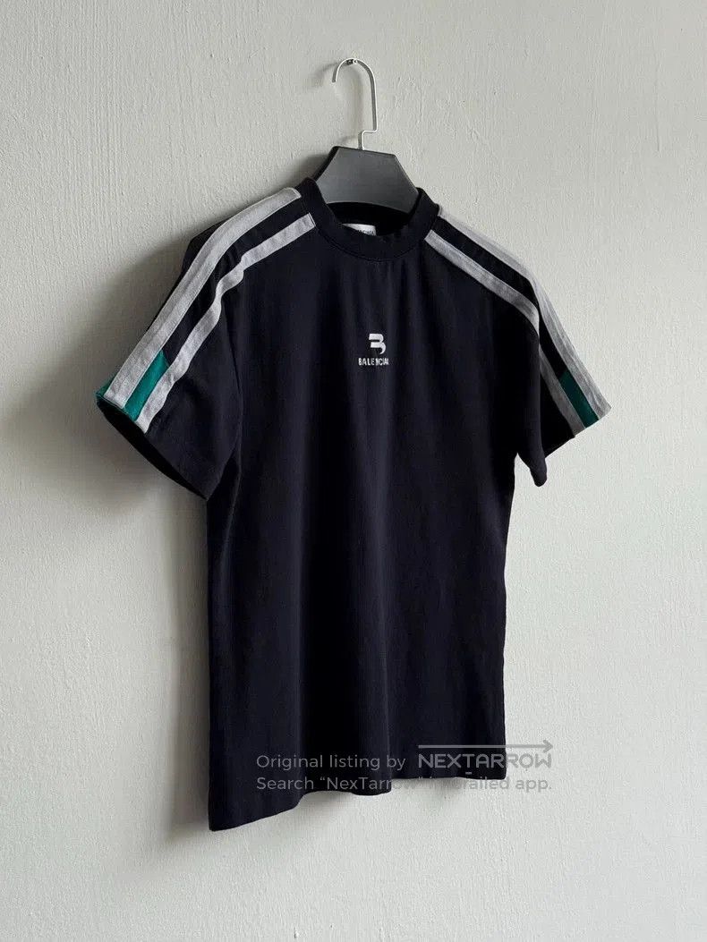 Balenciaga Balenciaga Sporty B Unfit Soccer T-Shirt M. Size US M / EU 48-50 / 2 - 2 Thumbnail