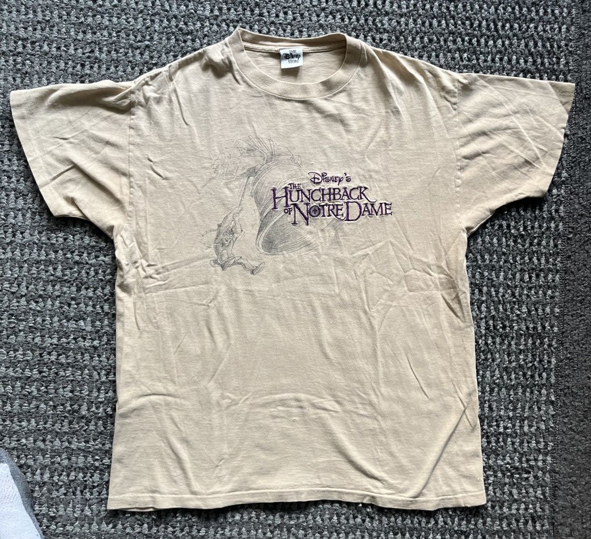 Disney × Vintage Vintage 90s Hunchback of Notre Dame Disney Movie Tee Size US L / EU 52-54 / 3 - 1 Thumbnail