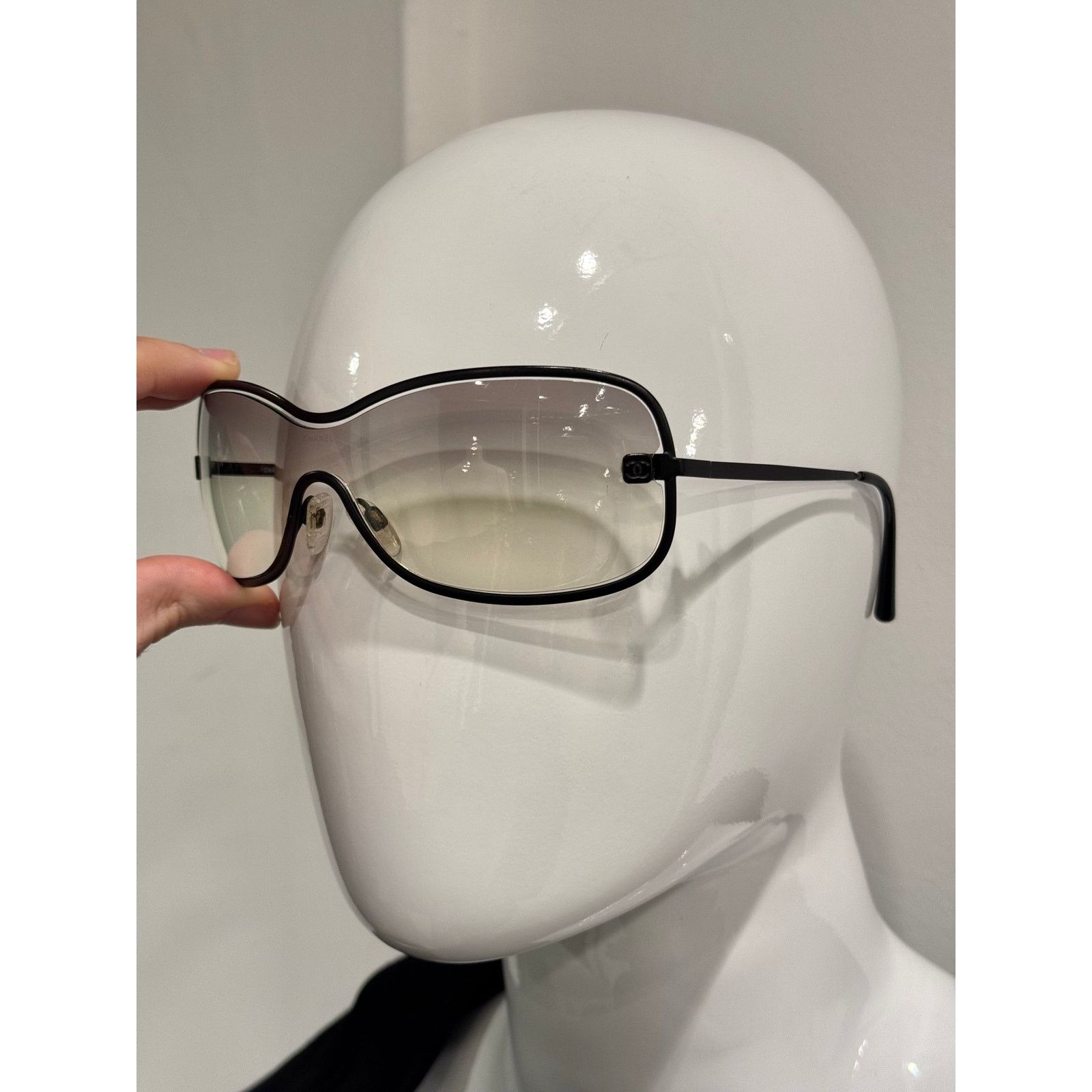 Chanel 2000s Chanel mask visor sunglasses Size ONE SIZE - 1 Thumbnail