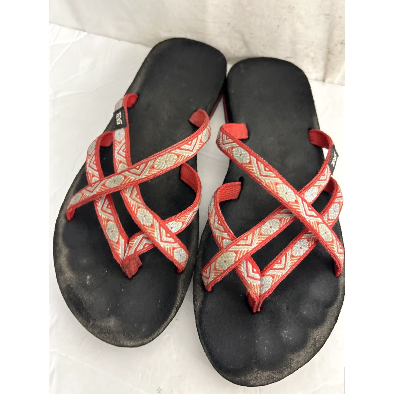 Teva Teva Olowahu Isla Red Sandal Women's Slip On Thong Geometric Cushioned Toe Strap 9m Bristol 84 Size US 7 / IT 37 - 6 Thumbnail