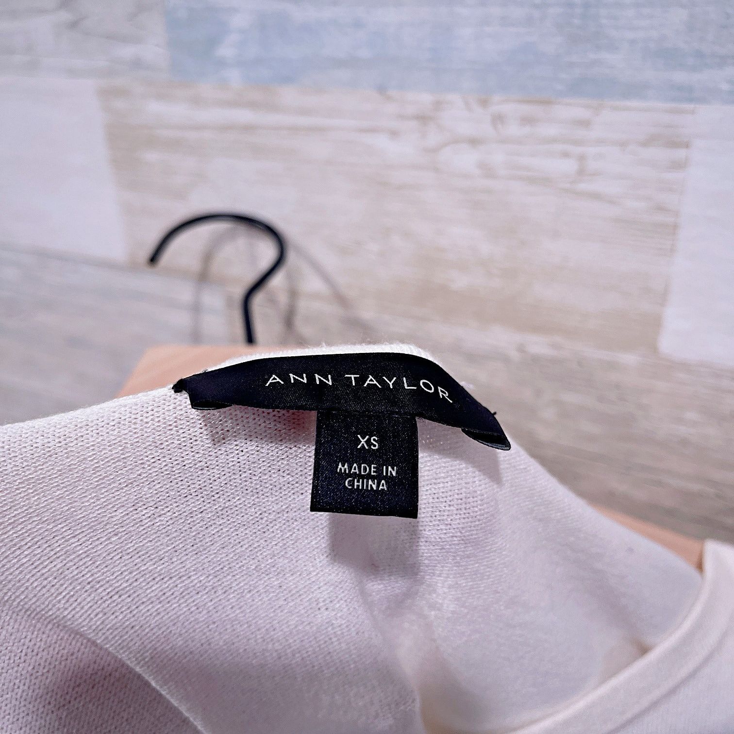 Ann Taylor Ann Taylor 3/4 Flared Pintuck Sleeve Blouse Cream Womens XS Size XS / US 0-2 / IT 36-38 - 6 Thumbnail