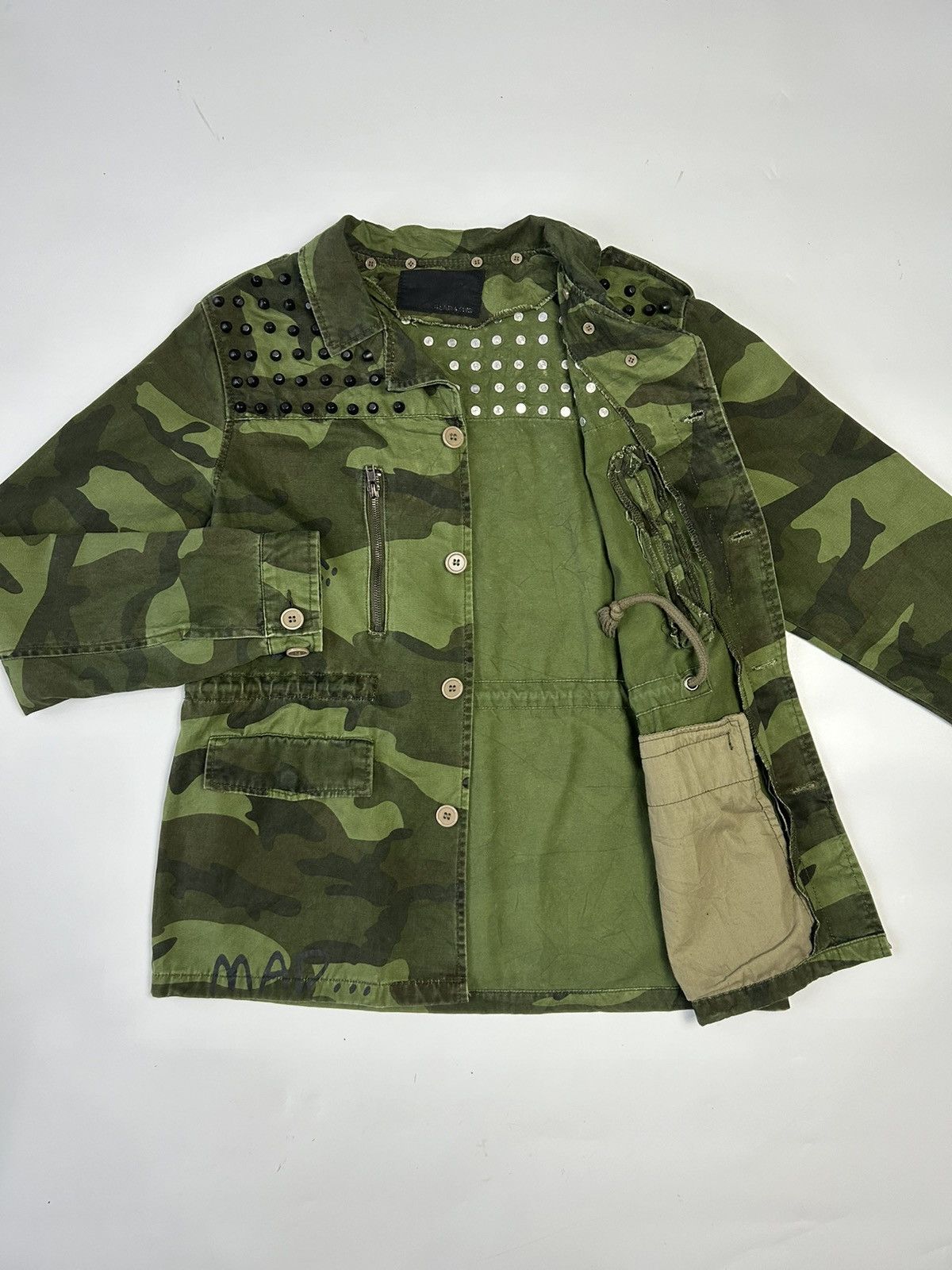 Japanese Brand GLAD NEWS STUDDED CAMOUFLAGE JACKET Size ONE SIZE - 3 Thumbnail