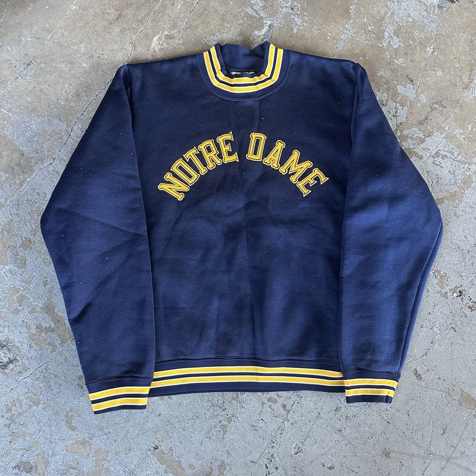 Champion × NCAA × Vintage Vintage 60s Champion Notre Dame University Irish Sweatshirt Size US M / EU 48-50 / 2 - 1 Thumbnail