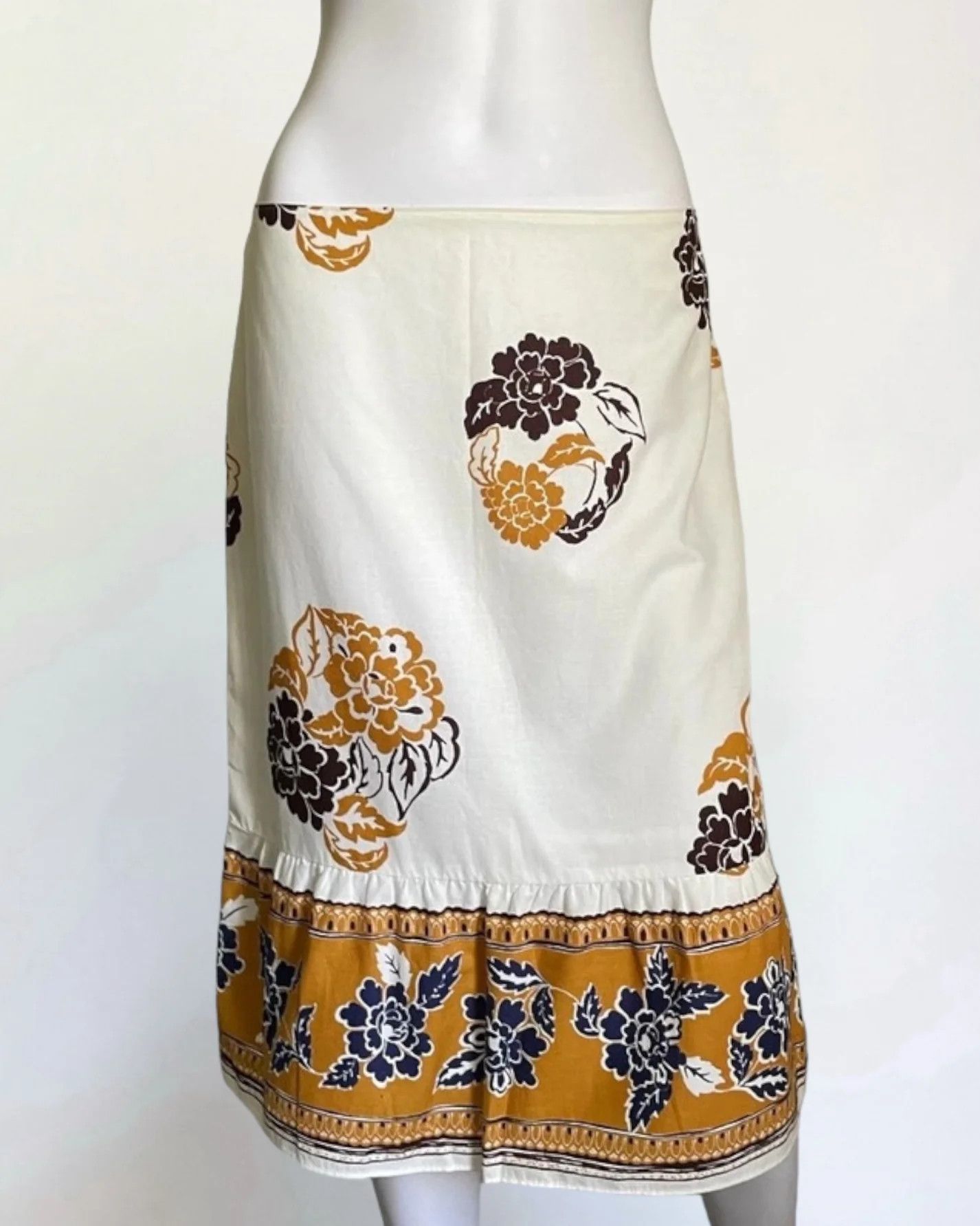 Miu Miu Miu Miu Printed Skirt, SS 2002 Size 28" / US 6 / IT 42 - 1 Thumbnail