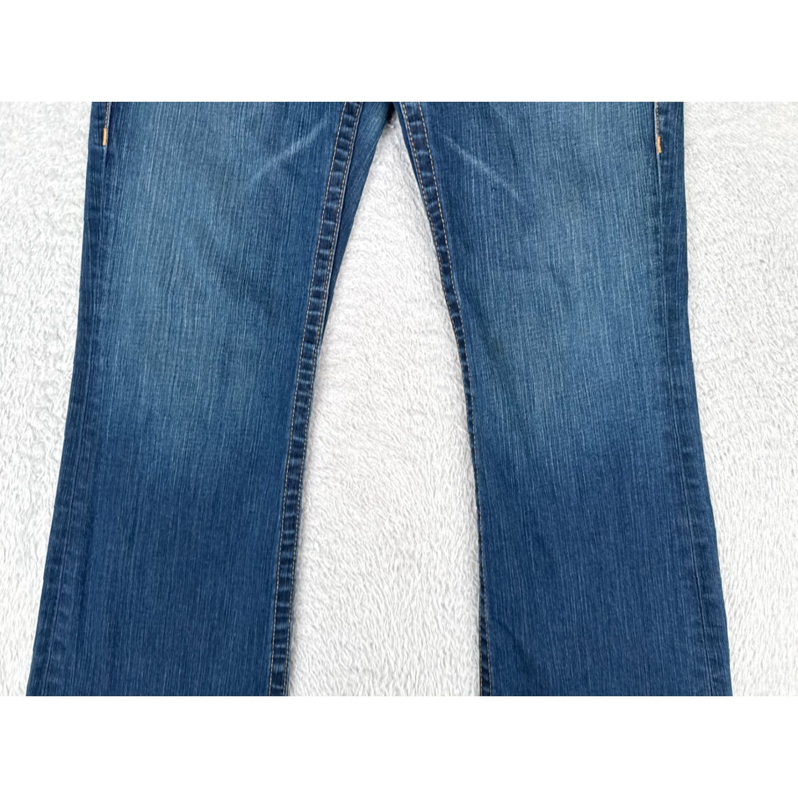 True Religion True Religion Women's Flared Jeans 32" Waist 31" Inseam Light Wash Denim Cotton Stretch Retro 2000s Size 24" / US 00 / IT 34 - 3 Thumbnail