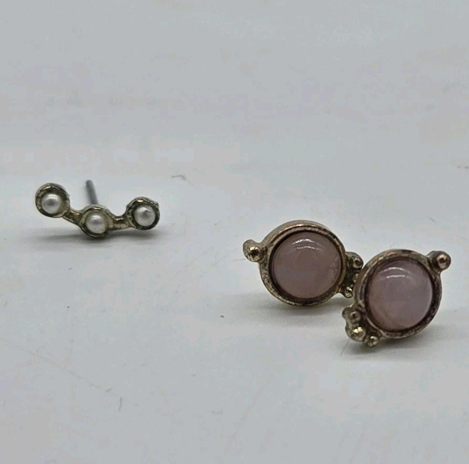 The Unbranded Brand Lot Of Random Vintage Earrings Pierced Small Earring 4 Pair Size ONE SIZE - 6 Thumbnail