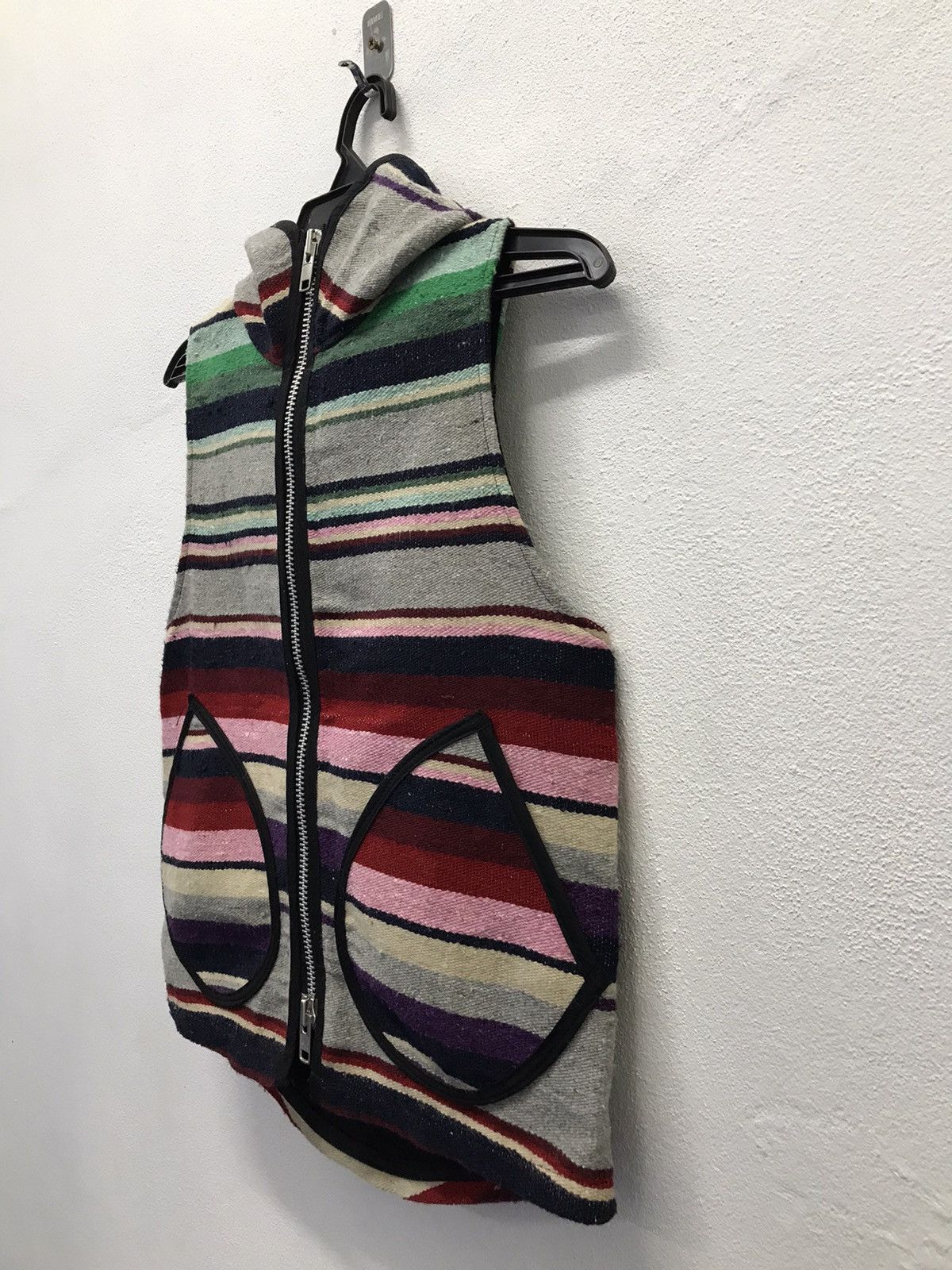 Japanese Brand × Vintage Vintage Mucho Bueno Made In Japan Sleeveless Jacket Hoodie Size US S / EU 44-46 / 1 - 8 Thumbnail