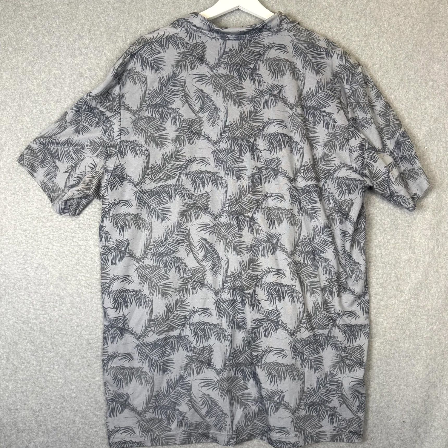 TravisMathew Travis Mathew Polo Shirt Mens XXL Gray Hawaiian Short Sleeve Performance Polo XX L Size US XXL / EU 58 / 5 - 6 Thumbnail