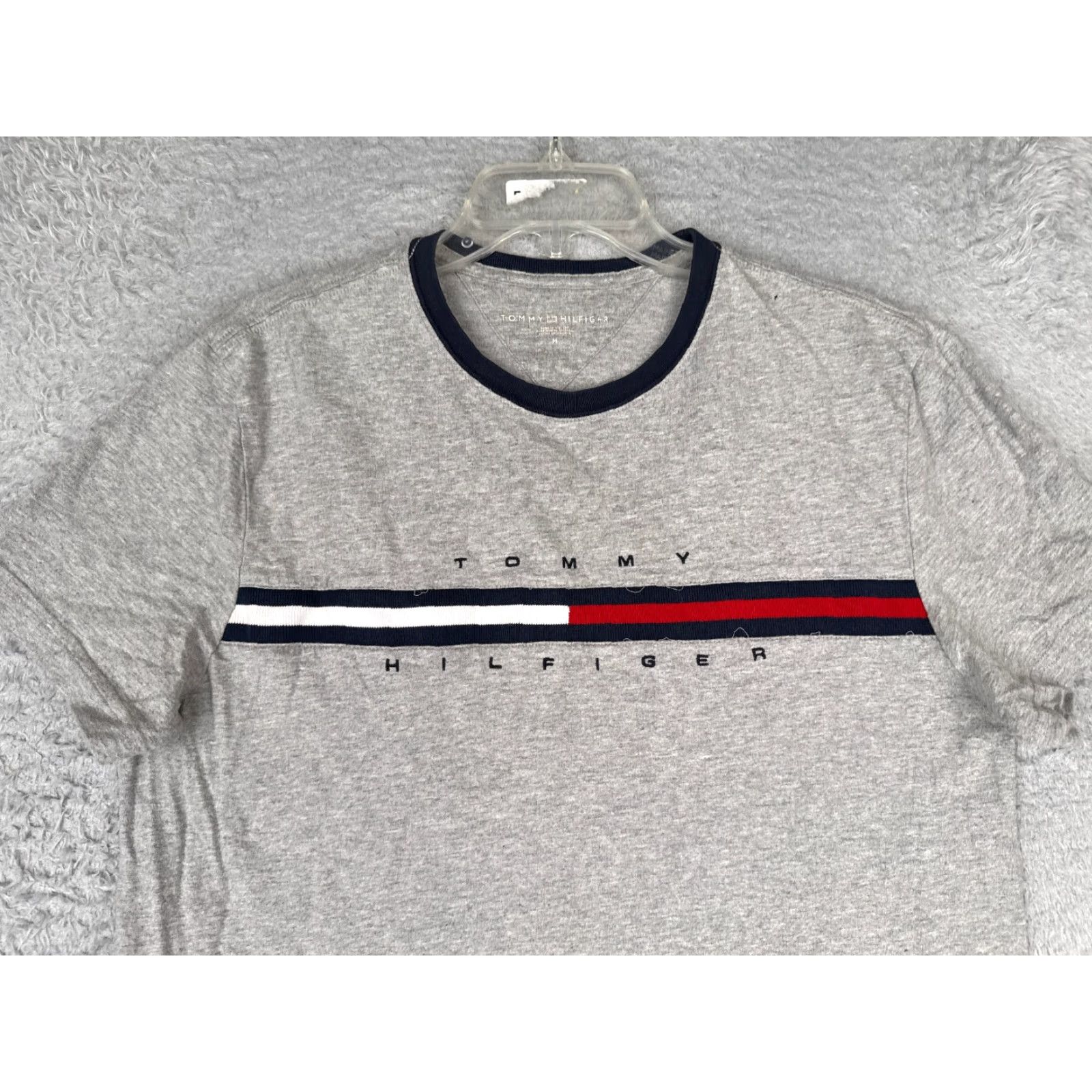 Tommy Hilfiger Tommy Hilfiger Shirt Men Adult Medium Gray Short Sleeve Crew Neck 100% Cotton Logo Embroidered Jersey T-Shirt Size US M / EU 48-50 / 2 - 4 Thumbnail