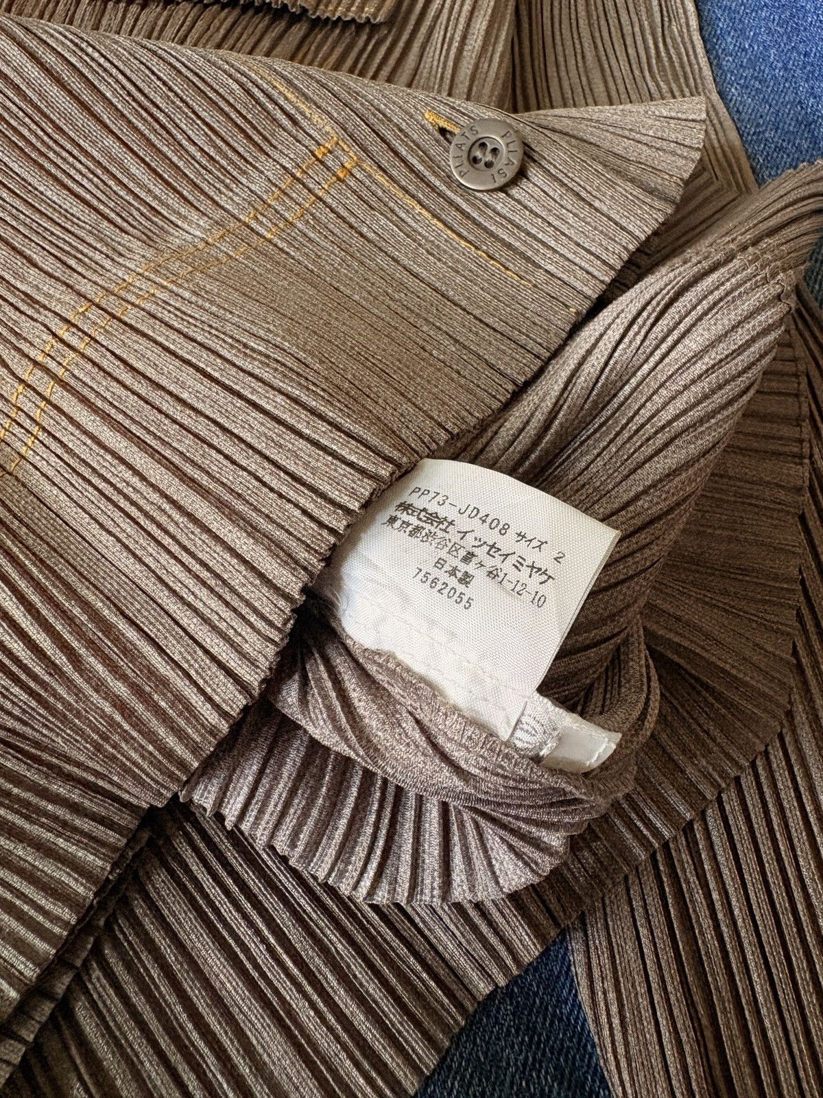 Pleats Please Issey Miyake Pleats Please by Issey Miyake Button Up Size M / US 6-8 / IT 42-44 - 12 Thumbnail