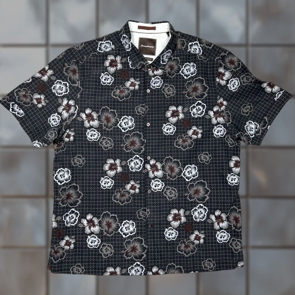 Tommy Bahama Tommy Bahama Shirt XL Black Hawaiian Button-Up Short Sleeve Collared Silk Cotton Spandex Floral Hibiscus Size US XL / EU 56 / 4 - 1 Thumbnail