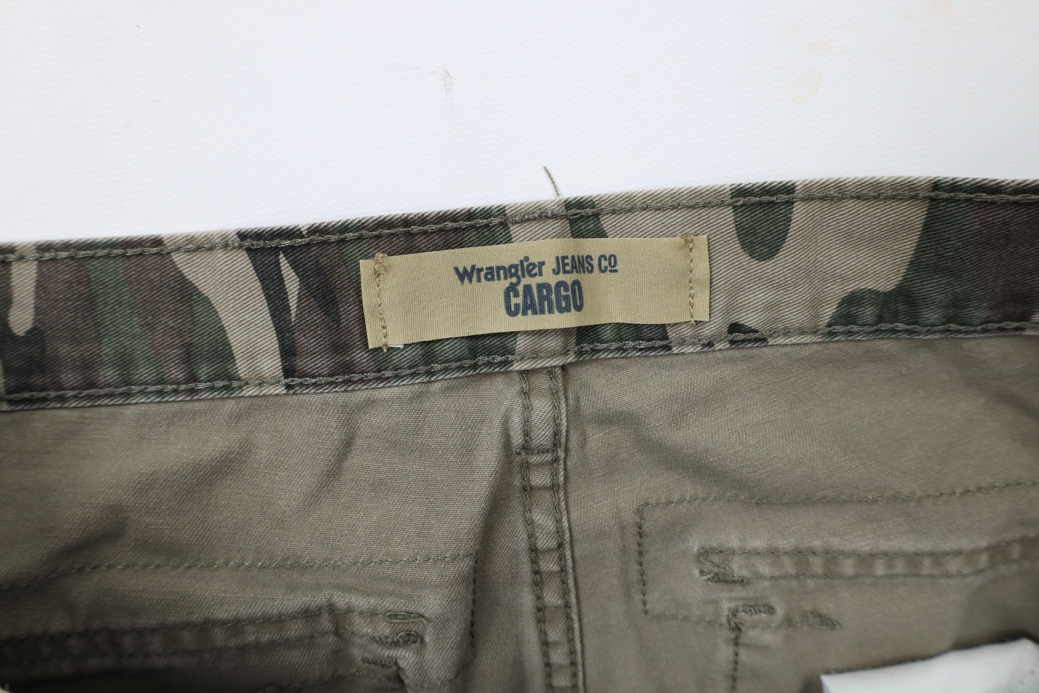 Vintage × Wrangler Vintage Y2K Wrangler Relaxed Wide Leg Camouflage Cargo Pants Size US 32 / EU 48 - 9 Thumbnail