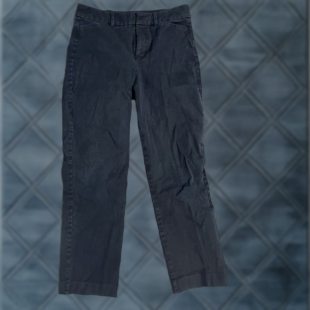 Old Navy Old Navy Womens Size 6 Pants Chino Straight Leg Twill Black 100% Cotton Pockets Zip Mid Rise Casual Regular Inseam 27 Vintage: No Size 28" / US 6 / IT 42 - 1 Thumbnail