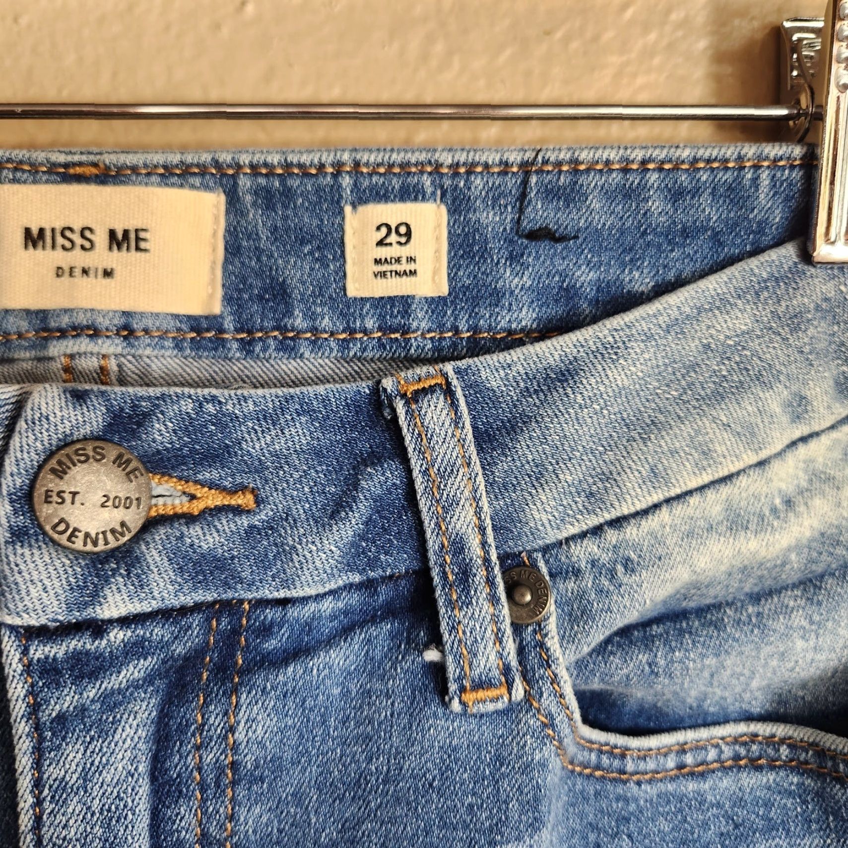 Miss Me Miss Me Jeans |29| Mid Rise M2207CF Crop Fray Flare Denim Womens Regulate? Size 29" - 5 Thumbnail