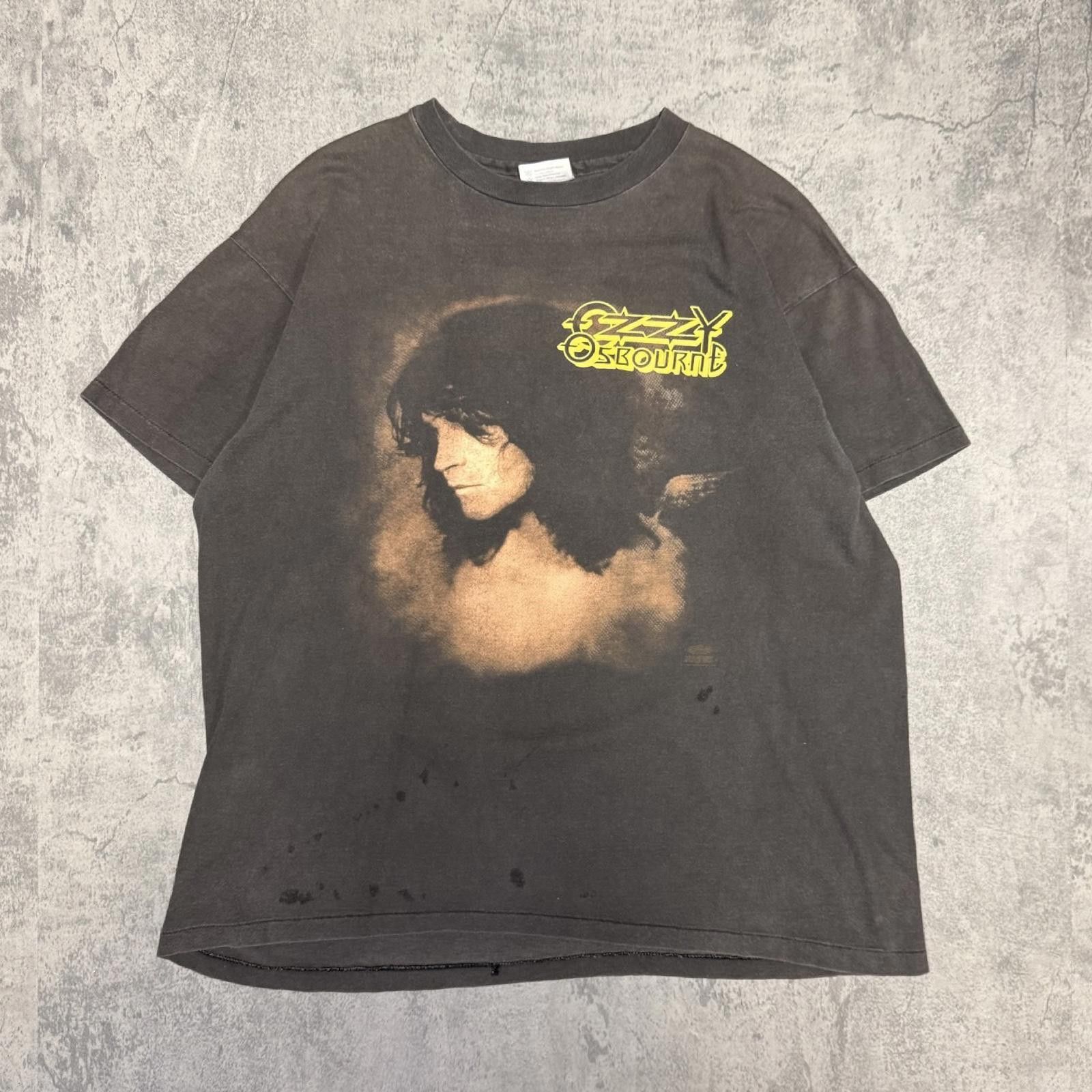 Hanes 1992 Ozzy Ozburne Theatre of Madness — XL — Size US XL / EU 56 / 4 - 1 Thumbnail