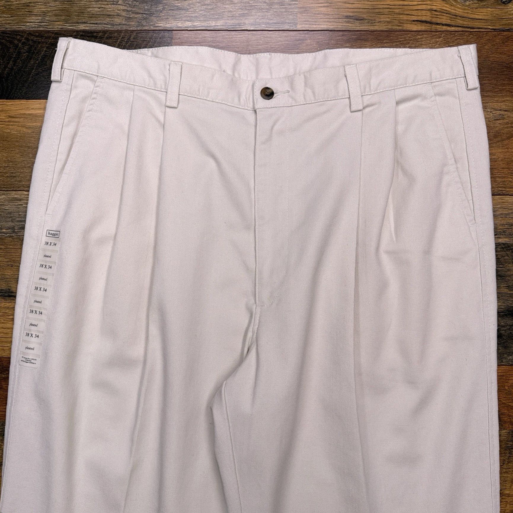 Haggar VINTAGE Haggar Khakis Pants Mens 38x34 Beige Pleated Relaxed Fit New Size US 38 / EU 54 - 4 Thumbnail