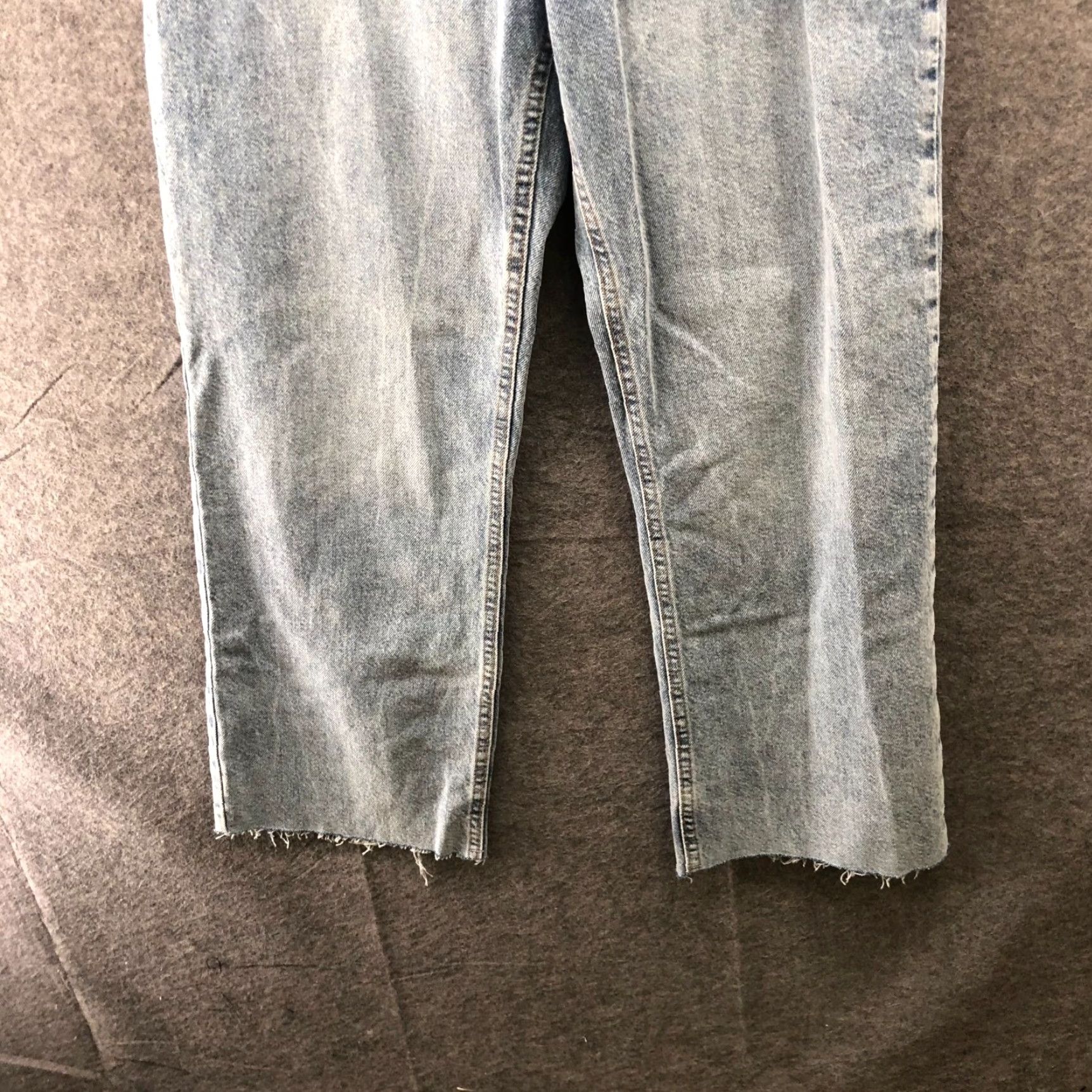 Zara VINTAGE Zara High Waisted Wide Leg Jeans Womens 8 Blue Light Wash Fray Hem 90s Size 30" / US 8 / IT 44 - 4 Thumbnail