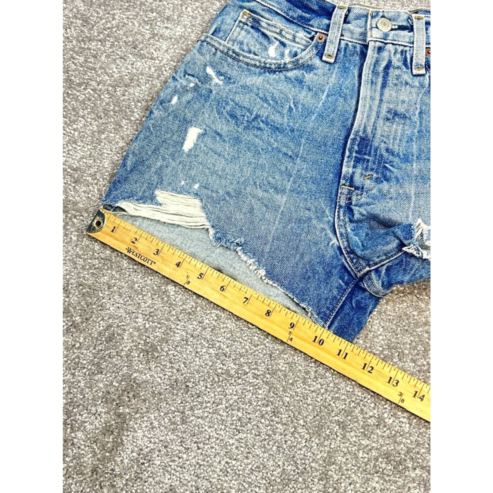 Abercrombie & Fitch Abercrombie & Fitch Shorts Womens 25 Light Wash Denim Natural Rise Cut Offs Size 42" / US 20 - 3 Thumbnail