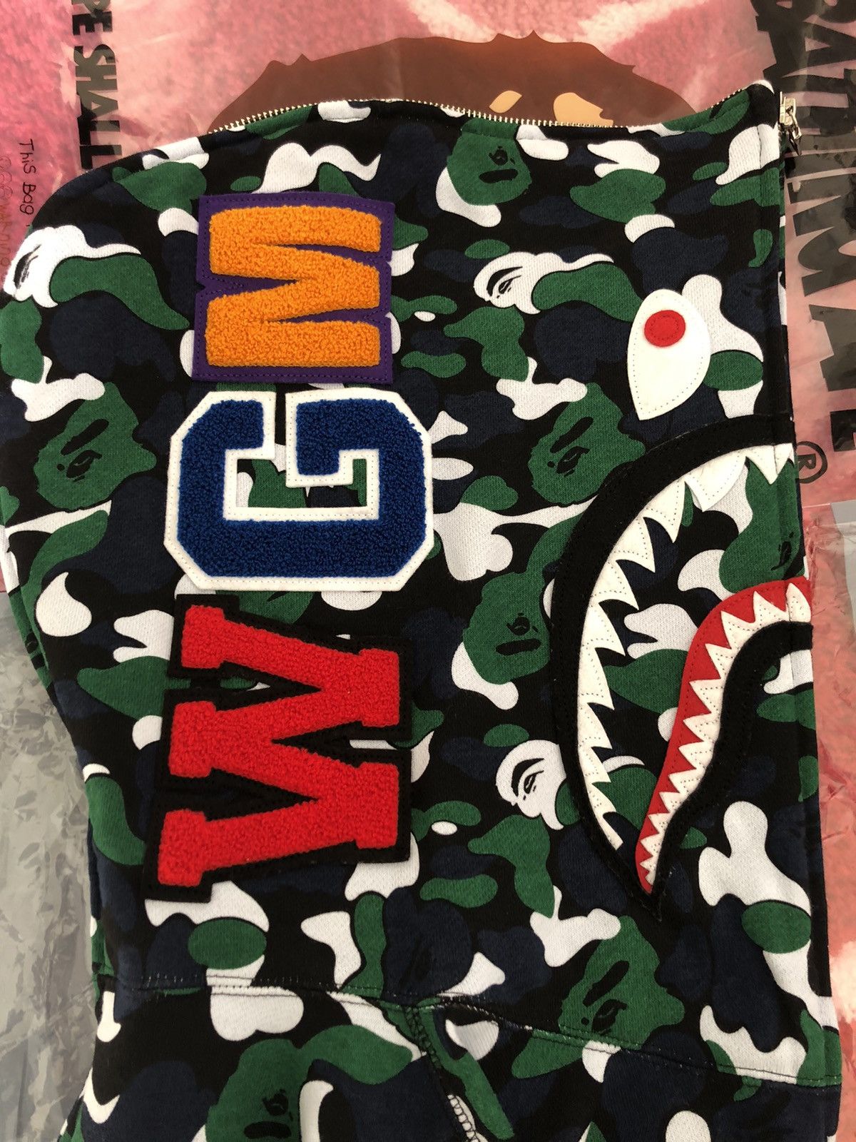 Bape Bape Isetan Store Camo Separate Shark Hoodie Size US L / EU 52-54 / 3 - 3 Thumbnail