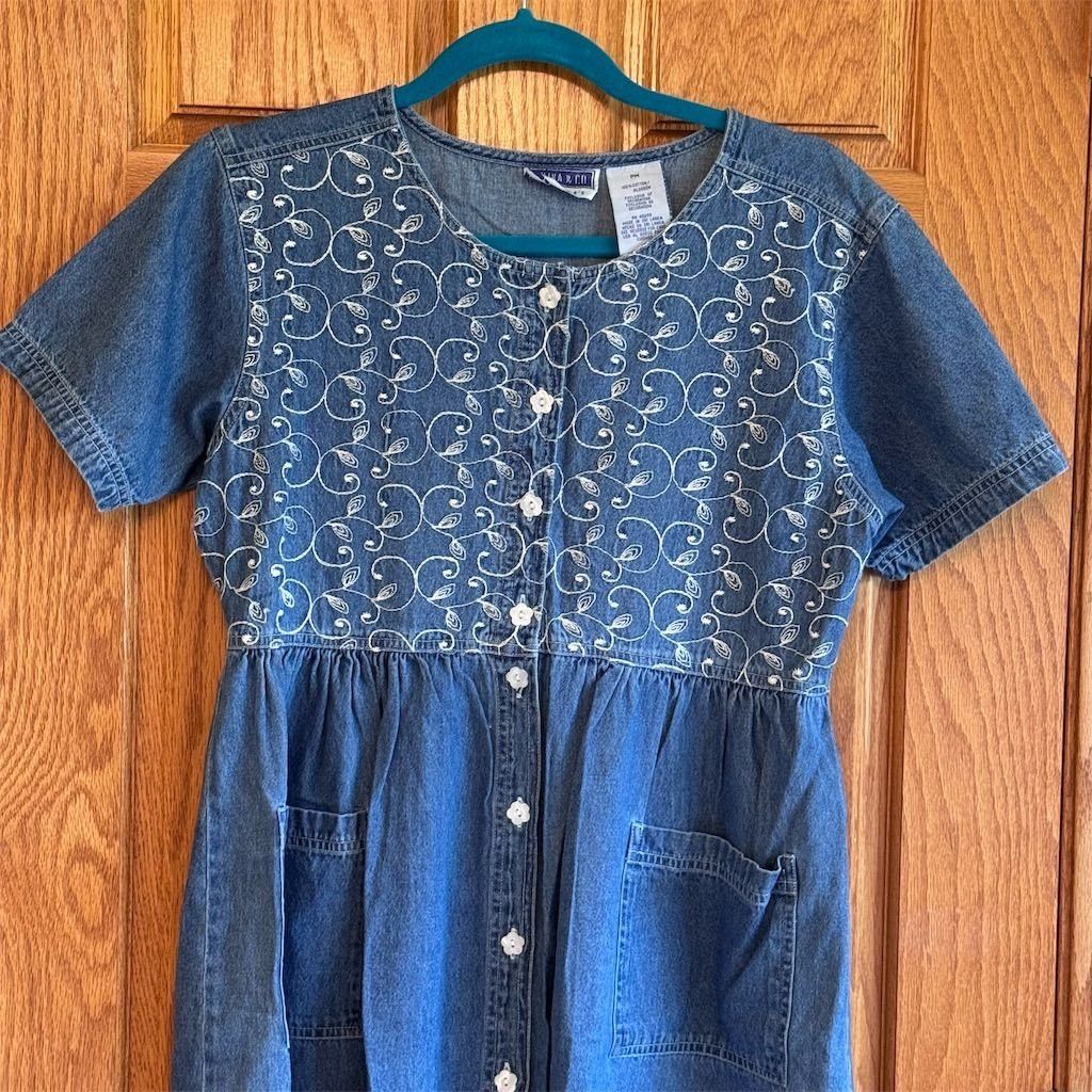 Other Erika & Co Petite Denim Midi Dress Blue Embroidered Short S Size M / US 6-8 / IT 42-44 - 3 Thumbnail