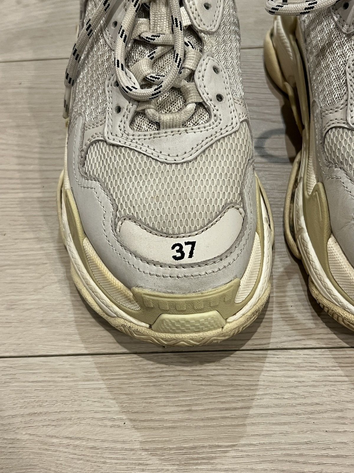 Balenciaga Balenciaga Triple S Sneakers Size US 7 / IT 37 - 4 Thumbnail