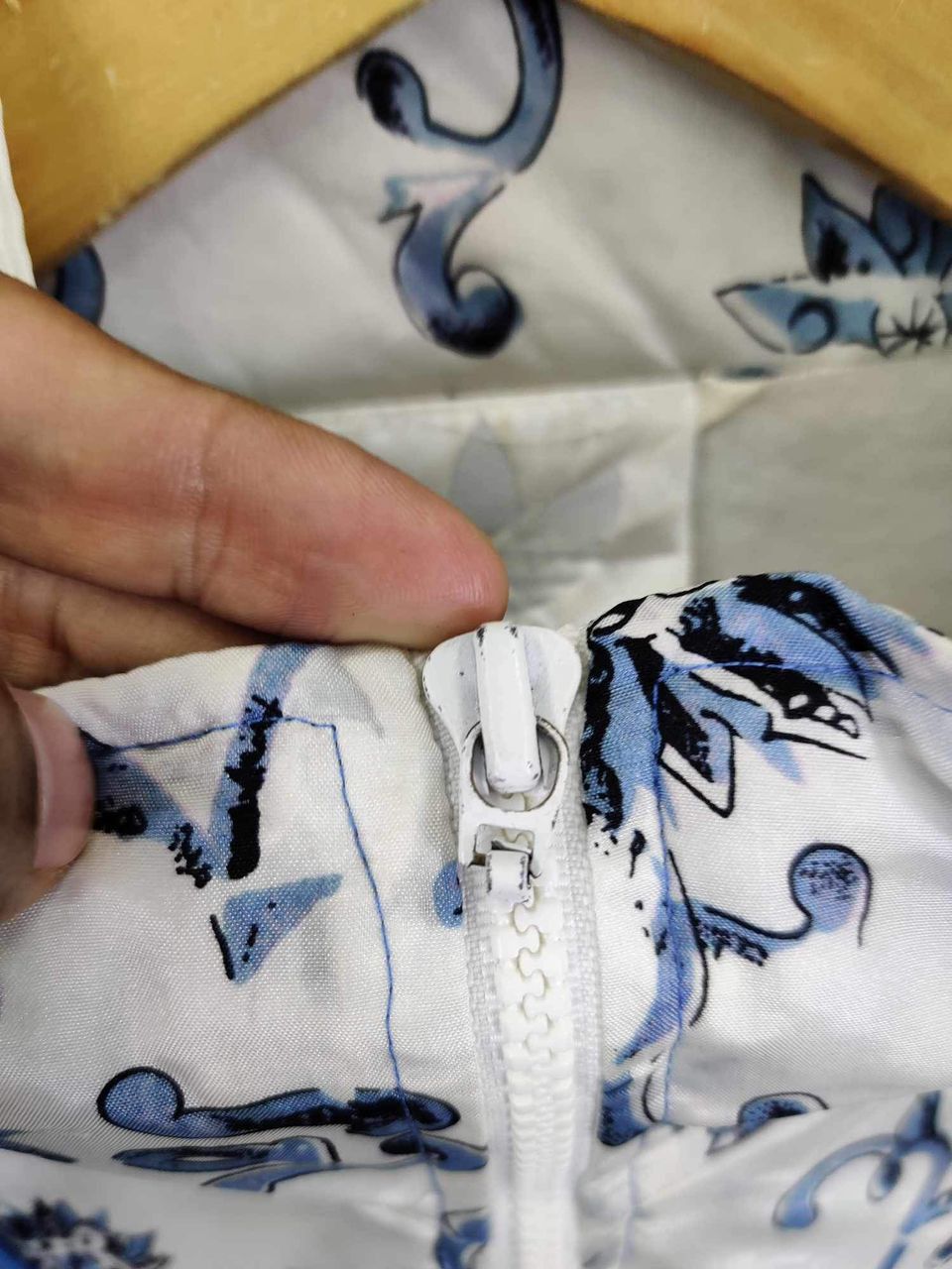 Adidas Vintage 90s Adidas Trefoil Floral Art Windbreaker Jacket Size US M / EU 48-50 / 2 - 8 Thumbnail