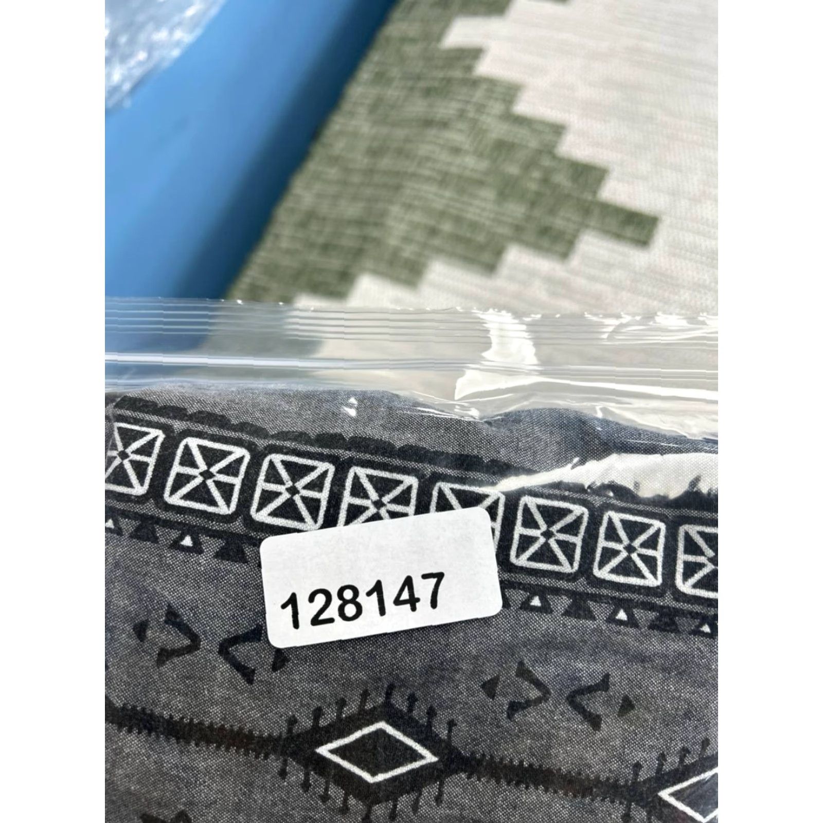 Vintage Panhandle Slim Shirt Mens 15.5 Gray Black Cotton Aztec Geometric Western Collar Slimming Casual Dress Shirt Mens Medium? Size US L / EU 52-54 / 3 - 8 Thumbnail