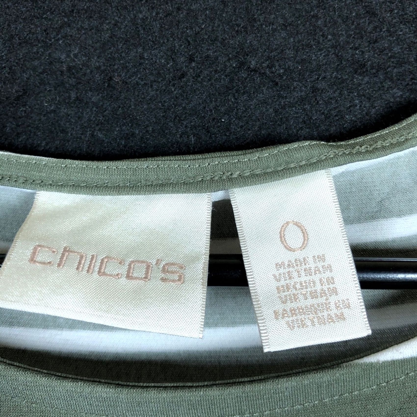 Vintage Chicos Womens Shirt Green White Stripe Long Sleeve Semi Open Back Stretch Crew Neck T-Shirt S Regular Girls Women’s Size S / US 4 / IT 40 - 6 Thumbnail