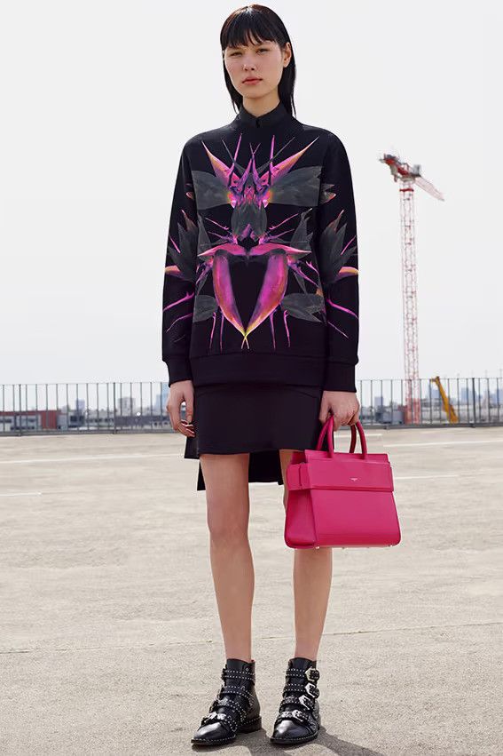 Givenchy Black Birds of Paradise Sweatshirt Size M / US 6-8 / IT 42-44 - 1 Thumbnail