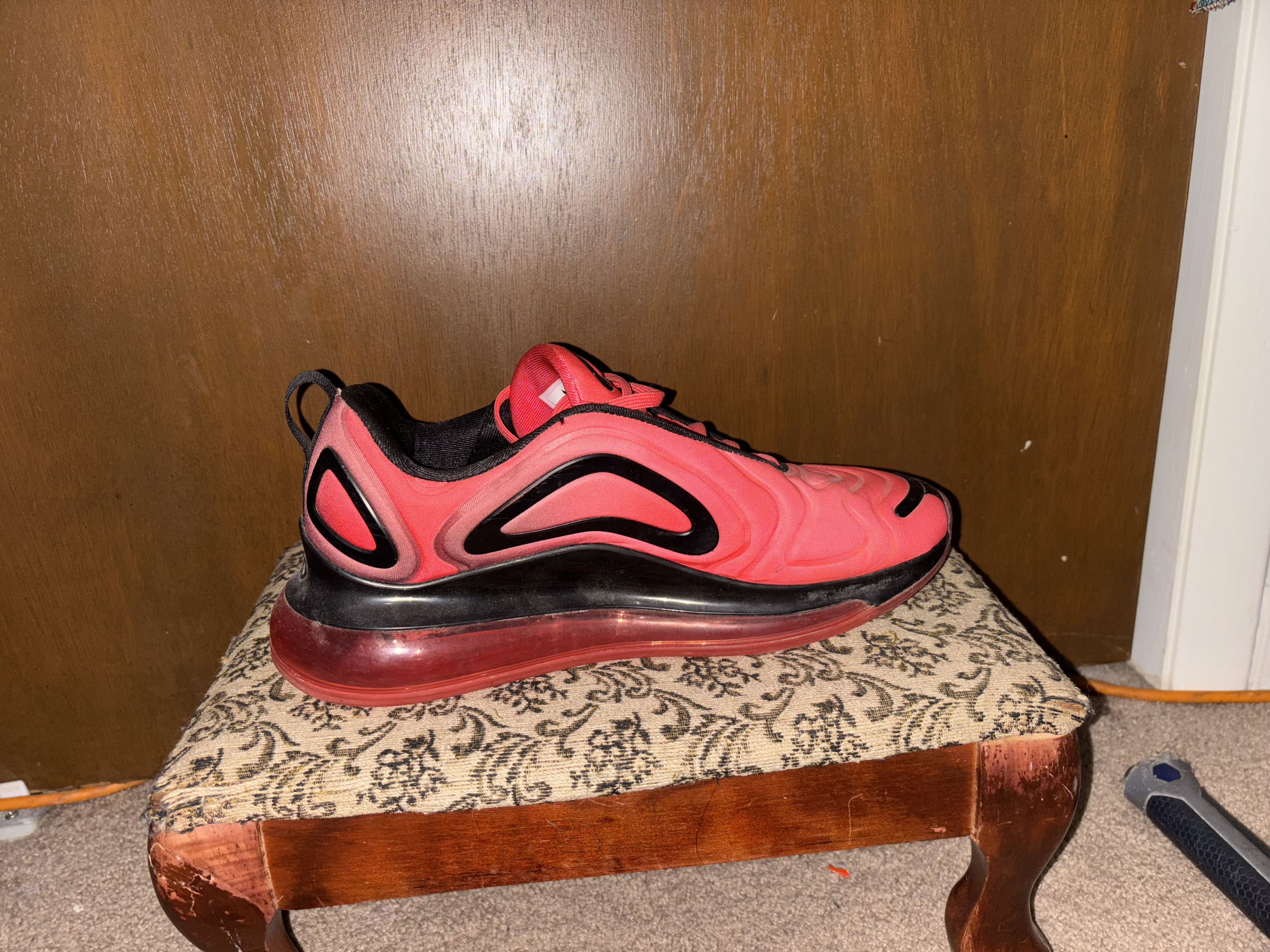Nike Nike Airmax 720 Red Black Size US 9 / EU 42 - 5 Thumbnail