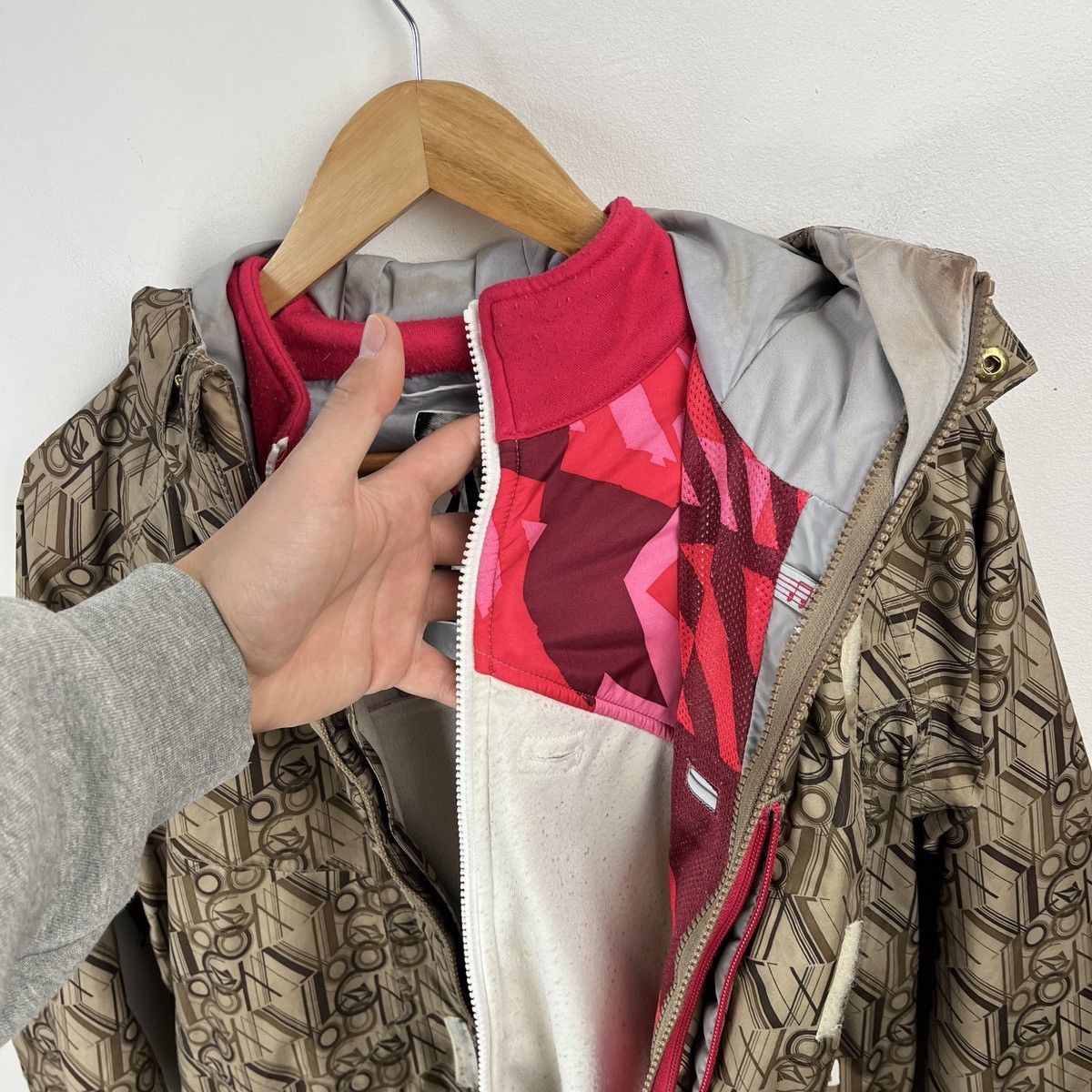 Volcom Vintage Ski Jacket Volcom Gore-Tex 3 in 1 Snowboard hiking Size US S / EU 44-46 / 1 - 19 Thumbnail