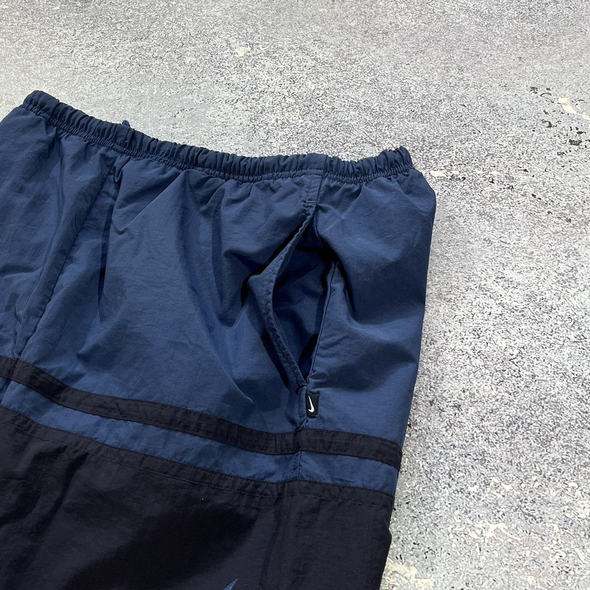 Nike × Vintage 90’s Nike Nylon Swoosh Logo Shorts Size US 30 / EU 46 - 7 Thumbnail