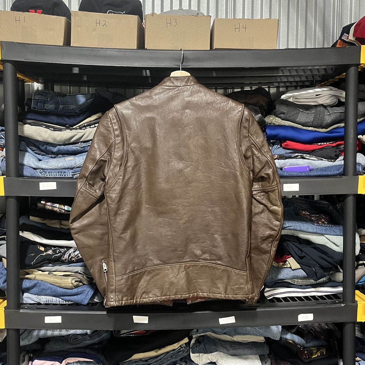 Vintage VINTAGE 1960s CYCLE RIDE MOTORCYCLE BROWN LEATHER JACKET Size US S / EU 44-46 / 1 - 2 Thumbnail