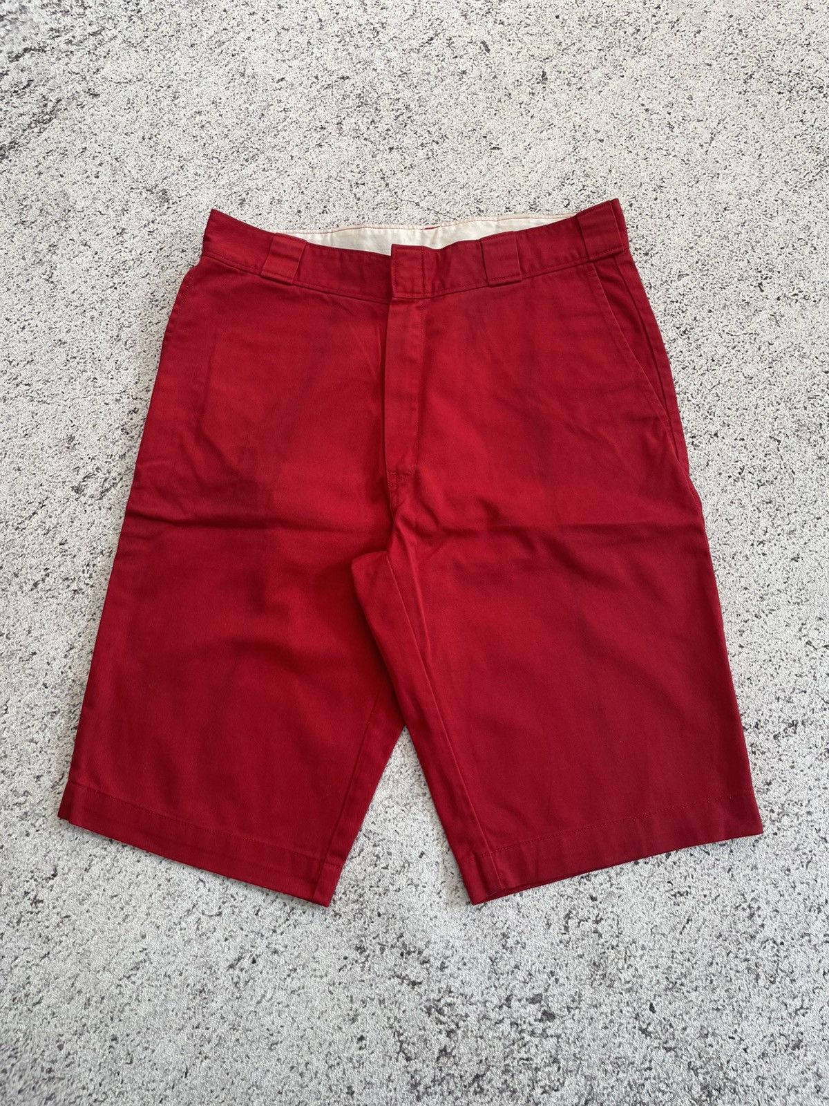 Pointer Bloody red short pants pointer vintage vkei Size US 32 / EU 48 - 1 Thumbnail