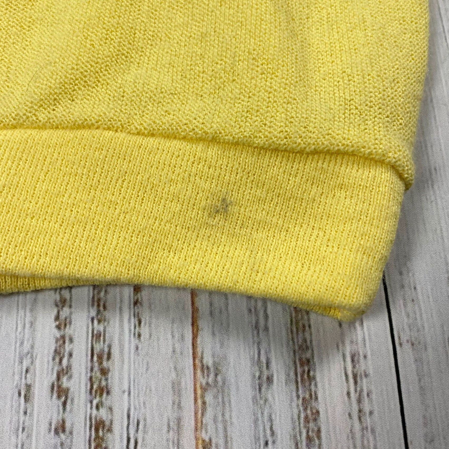 Jantzen VINTAGE Jantzen Cardigan Sweater Men's XL Yellow Acrylic Made in USA 80s Cardigan Mens XL Yellow 80s USA Jantzen Cardigan Size US XL / EU 56 / 4 - 7 Thumbnail