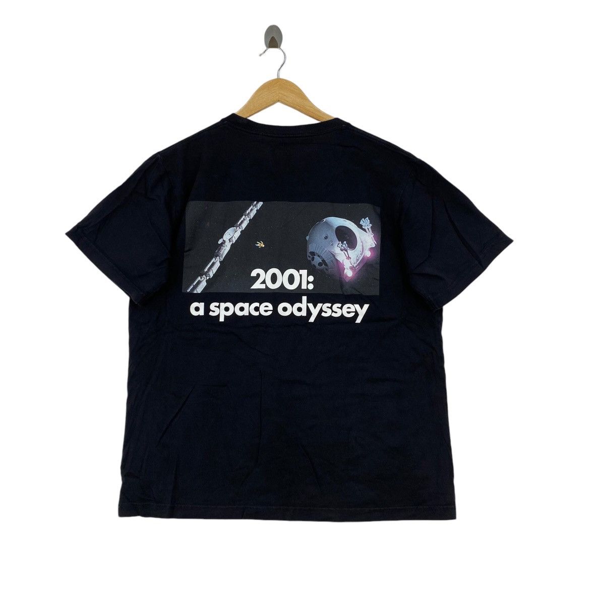 Uniqlo 2001 SPACE ODYSSEY UNIQLO Stanley Kubrick Tee Shirt Film Size US XL / EU 56 / 4 - 1 Thumbnail