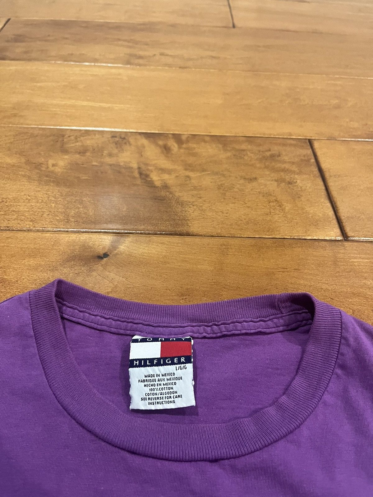 Tommy Hilfiger × Vintage 90s Vintage Tommy Hilfiger T-Shirt Size US L / EU 52-54 / 3 - 4 Thumbnail