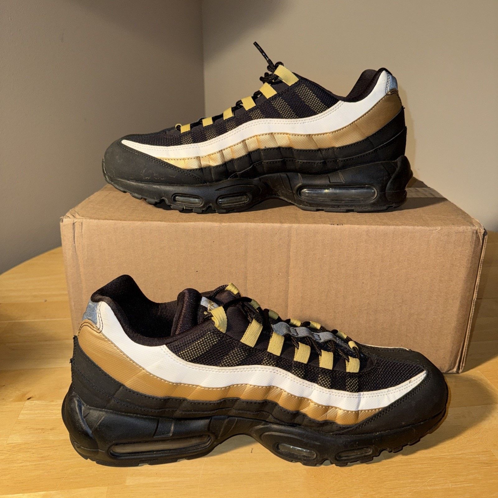 Nike Size 13 - Nike Air Max 95 Premium Metallic Gold No Box Size US 13 / EU 46 - 4 Thumbnail