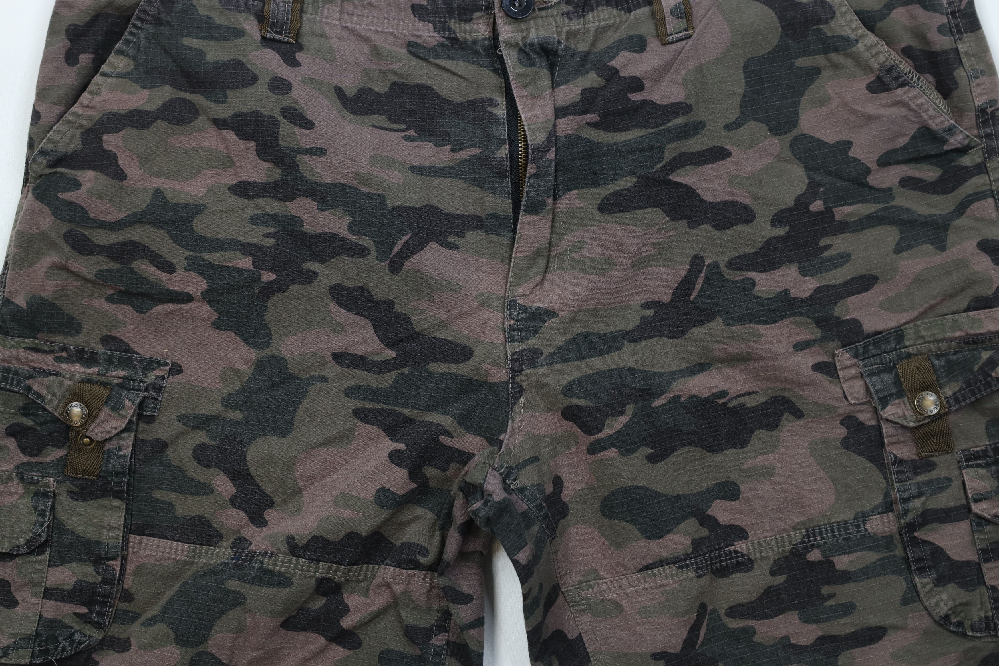 Vintage Vintage Y2K Streetwear Ripstop Camouflage Cargo Shorts Size US 40 / EU 56 - 3 Thumbnail