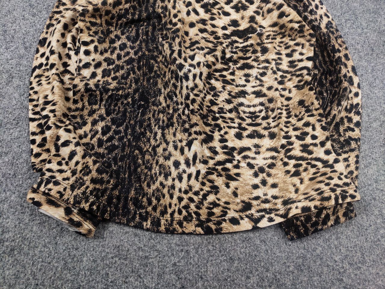 Dolce & Gabbana Rare Dolce & Gabbana Vintage 90s Leopard Pattern Long sleeve Size M / US 6-8 / IT 42-44 - 6 Thumbnail