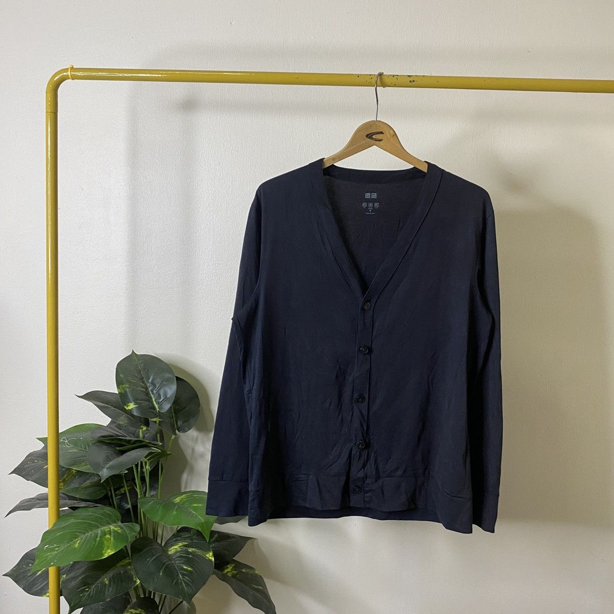 Uniqlo Uniqlo Black Cardigan Size US M / EU 48-50 / 2 - 1 Thumbnail