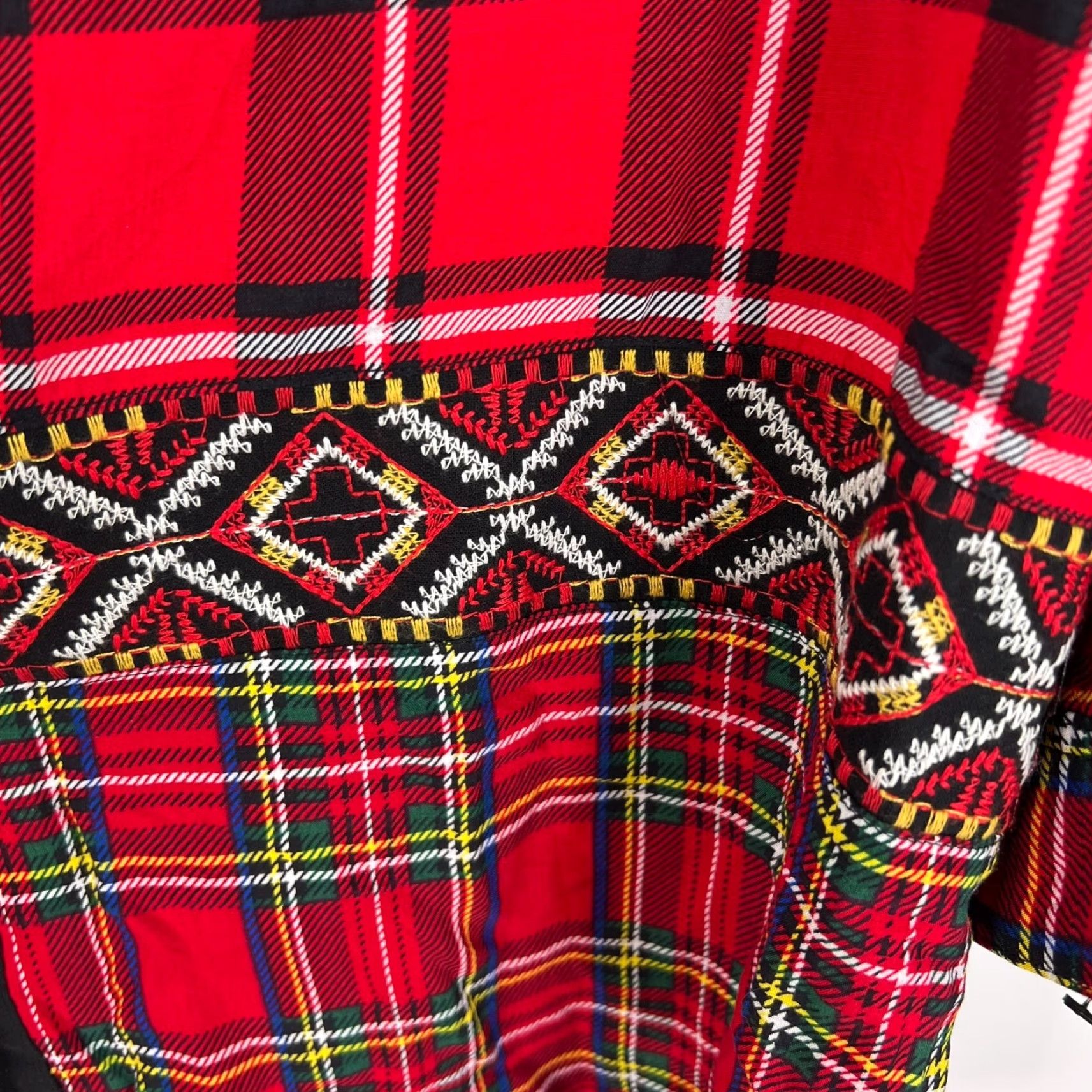 Vintage VINTAGE Caleaas Plaid Aztec Embroidered Button-Up Tunic Womens 2X Red Limited Edition Size XXL / US 16-18 / IT 52-54 - 3 Thumbnail