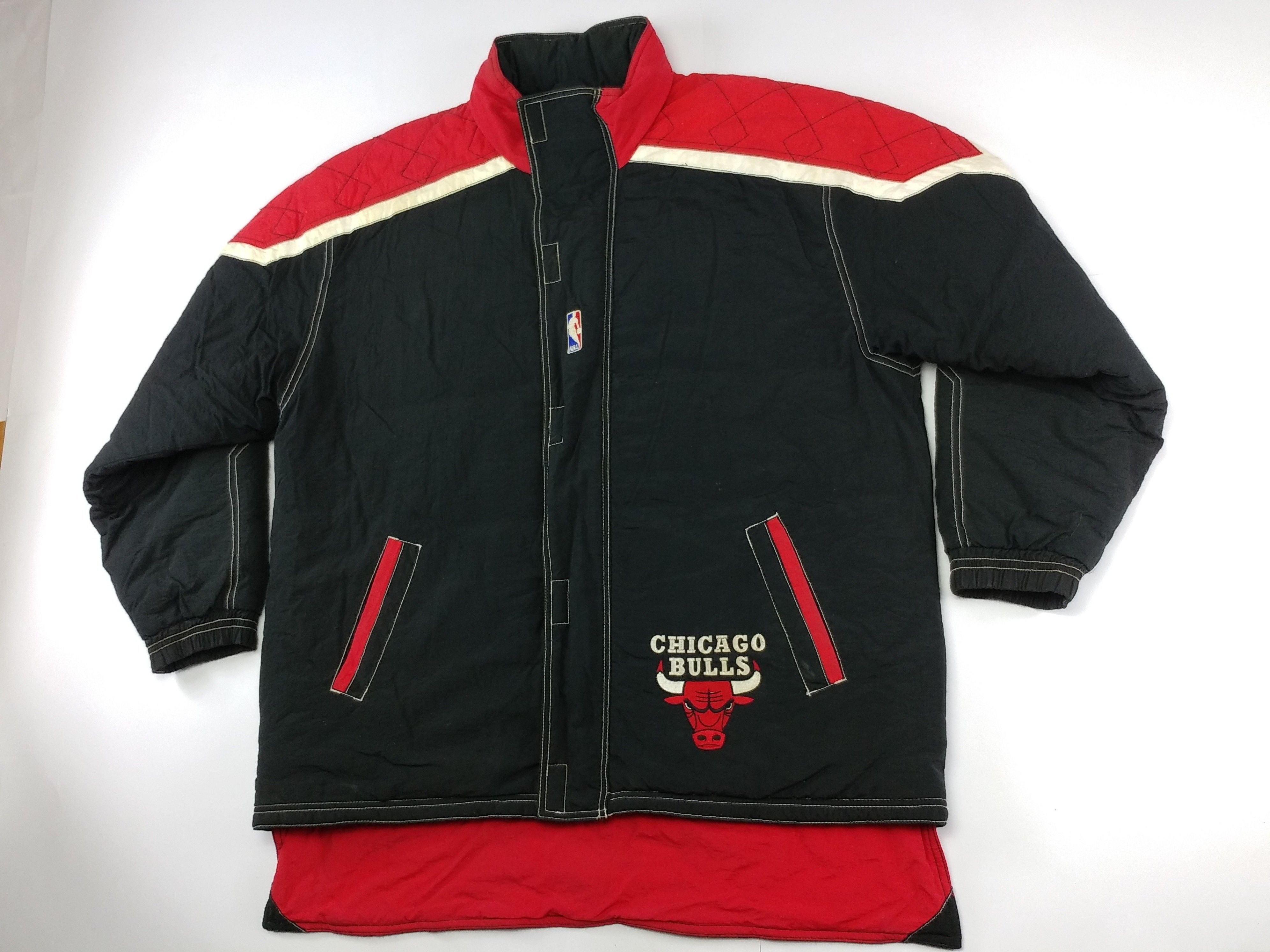 Starter NBA Chicago Bulls jacket, Starter basketball vintage 90s L Size US L / EU 52-54 / 3 - 17 Thumbnail
