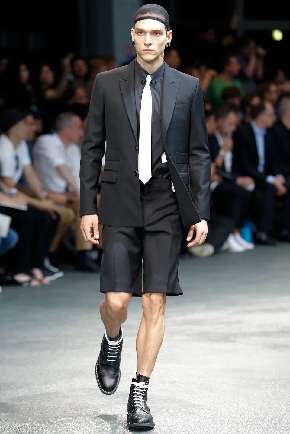 image of Givenchy Riccardo Tisci Ss15 Technical Wool Shorts in Black, Men's (Size 34)