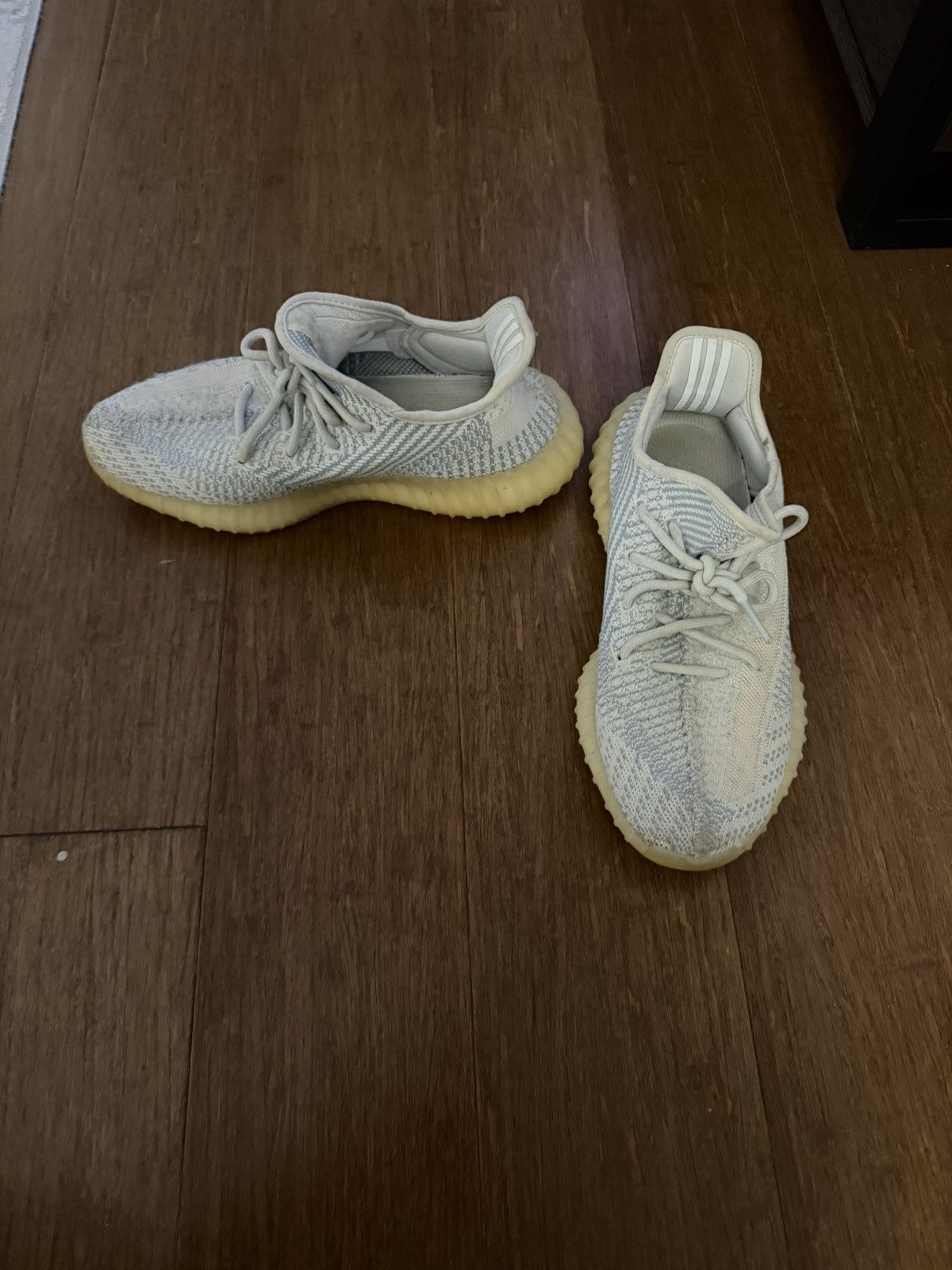 Yeezy Yeezy 350 V2 Cloud White Size US 8.5 / EU 41-42 - 1 Thumbnail