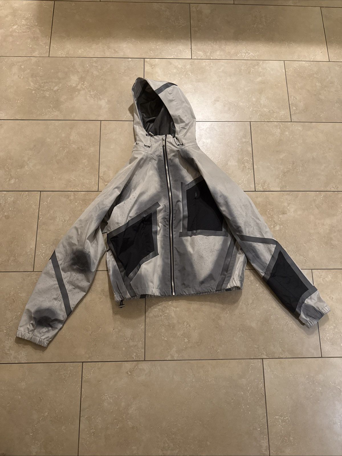 Heliot Emil Exuvia Windbreaker Jacket Small