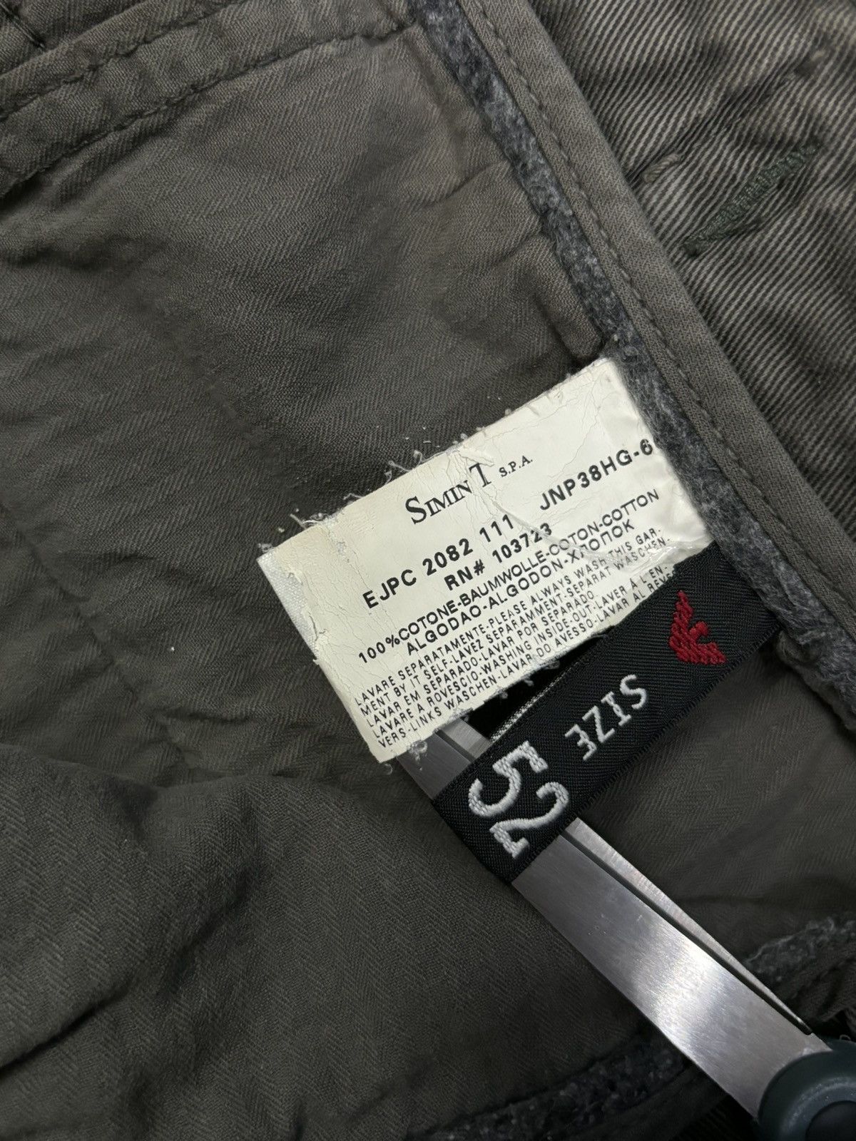 Emporio Armani Vintage Emporio Armani Thrashed Loose Utility Cargo Pants Size US 36 / EU 52 - 21 Thumbnail