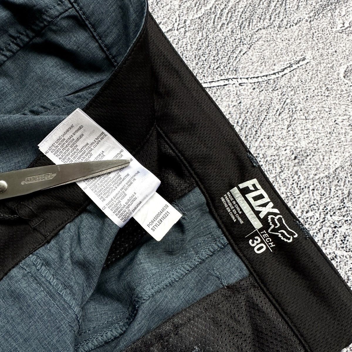 Fox Racing 🔥Mens FOX Tech Shorts Gray Size: 30 Size US 30 / EU 46 - 14 Thumbnail