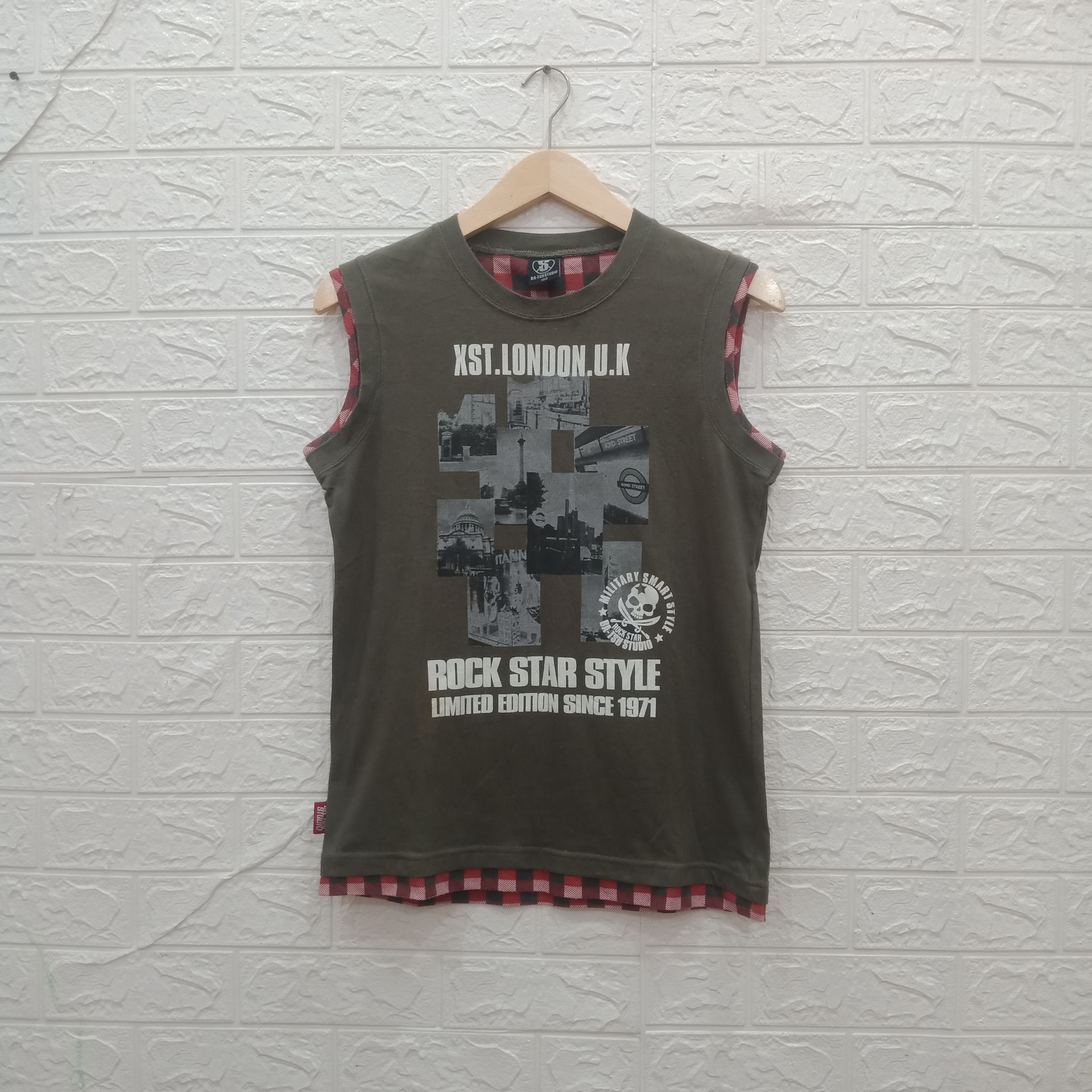 Japanese Brand Y2k ba-tsu studio rock star style distressed tanktop Size US S / EU 44-46 / 1 - 1 Thumbnail